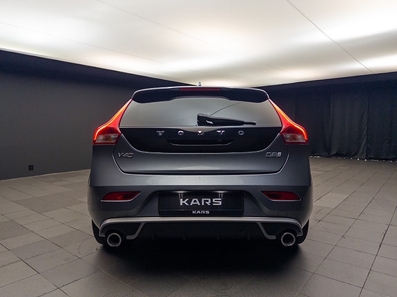 Volvo V40 10 of 30