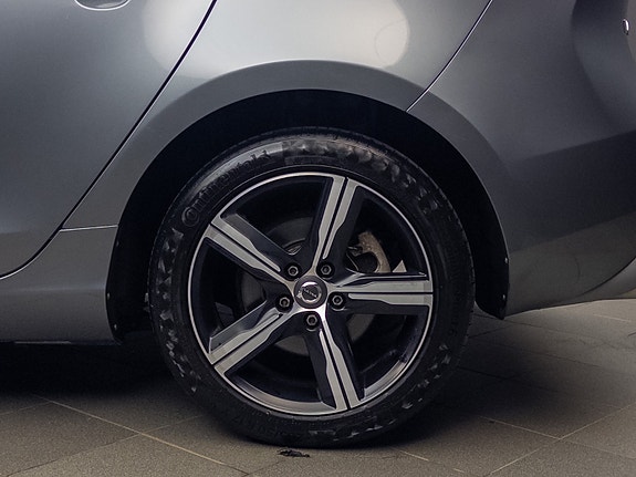 Volvo V40 19 of 30