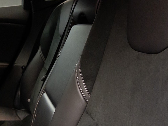 Volvo V40 27 of 30