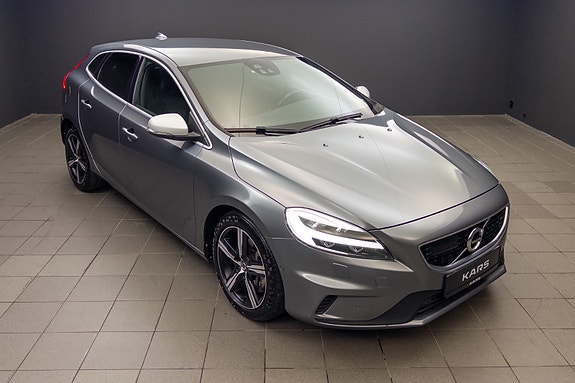Volvo V40 2 of 30
