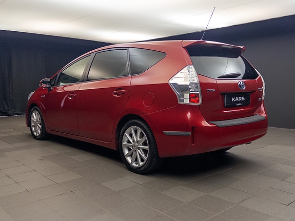 Toyota Prius+ 8 of 30