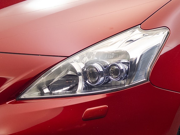 Toyota Prius+ 13 of 30