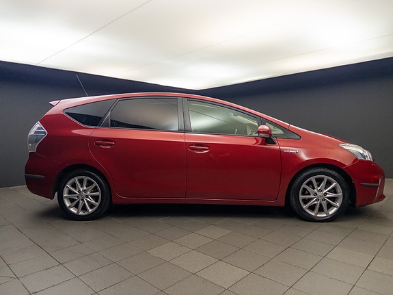 Toyota Prius+ 4 of 30