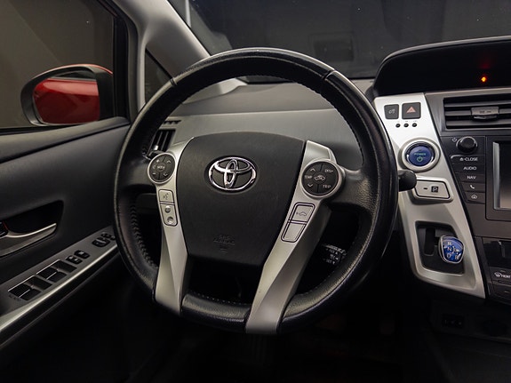 Toyota Prius+ 30 of 30