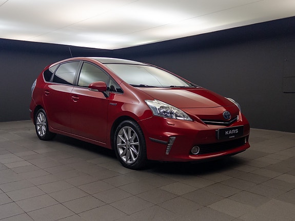 Toyota Prius+ 6 of 30