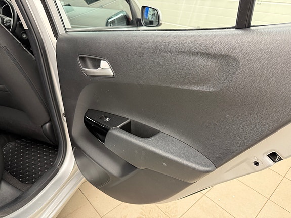 Kia Picanto 27 of 30
