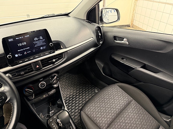 Kia Picanto 18 of 30
