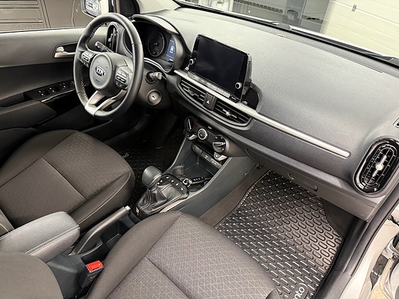 Kia Picanto 12 of 30