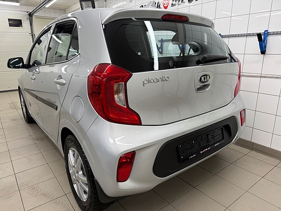 Kia Picanto 6 of 30