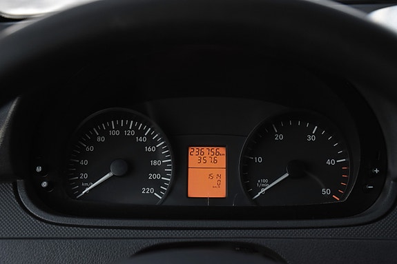 Mercedes-Benz Vito 113 14 of 16