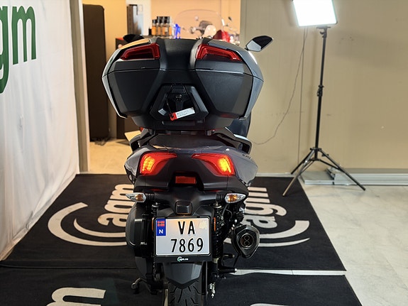 Yamaha Tricity 300 // service- Riktig utstyr// 18 of 26
