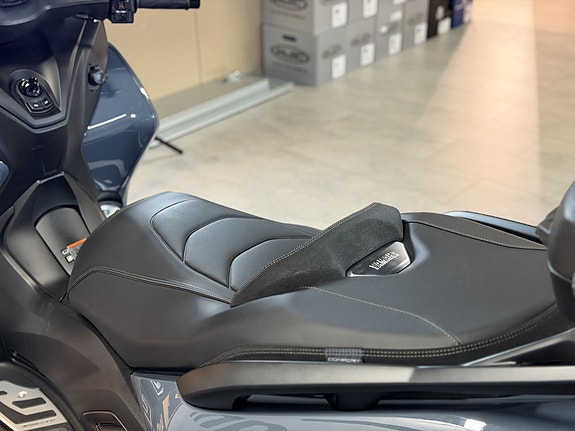 Yamaha Tricity 300 // service- Riktig utstyr// 16 of 26