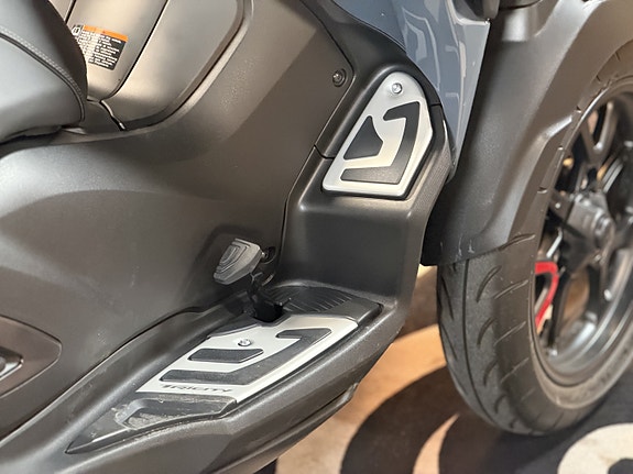 Yamaha Tricity 300 // service- Riktig utstyr// 19 of 26