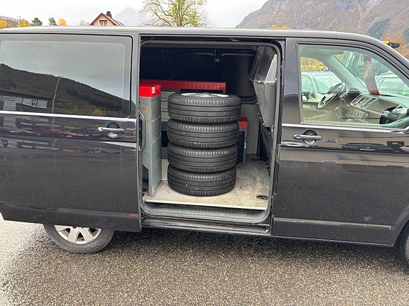 Volkswagen Transporter 8 of 26
