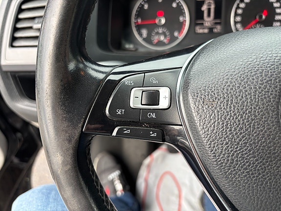 Volkswagen Transporter 15 of 26