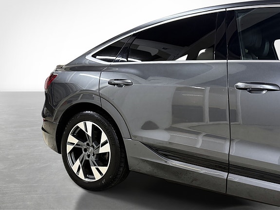 Audi e-tron Sportback 7 of 30