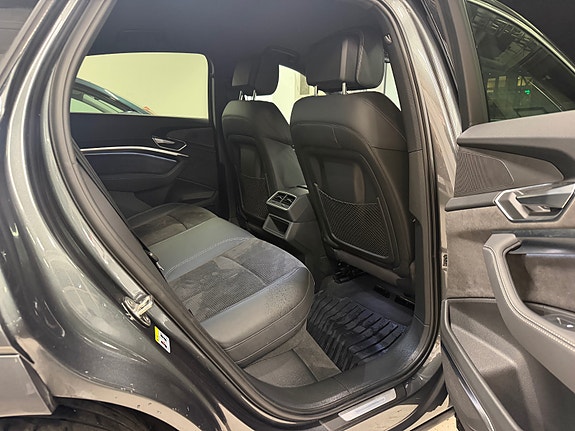 Audi e-tron Sportback 25 of 30
