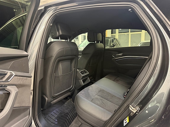 Audi e-tron Sportback 22 of 30