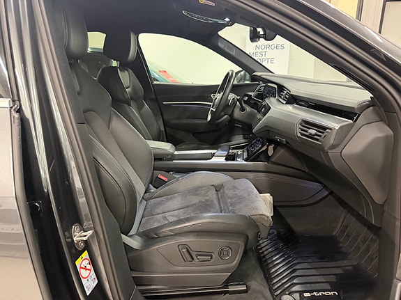 Audi e-tron Sportback 29 of 30