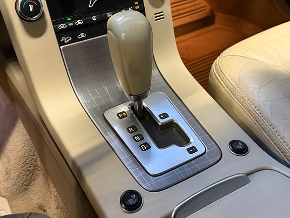 Volvo XC70 23 of 30