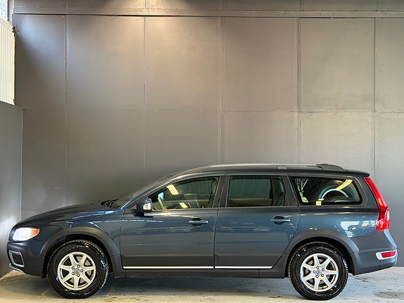 Volvo XC70 8 of 30
