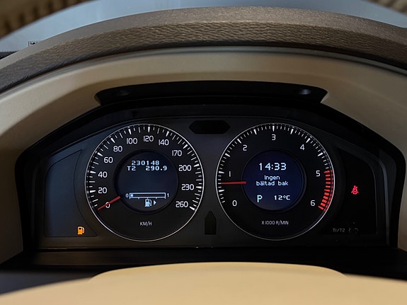 Volvo XC70 25 of 30