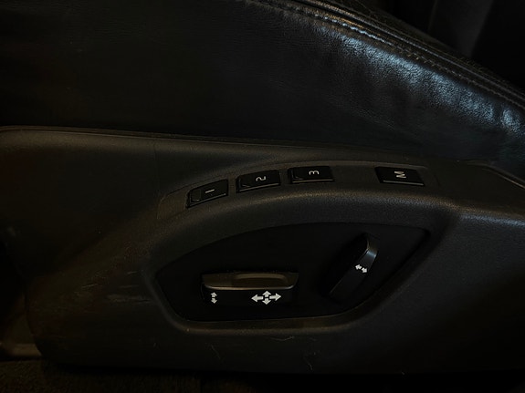 Volvo XC70 15 of 30