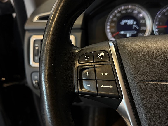 Volvo XC70 23 of 30