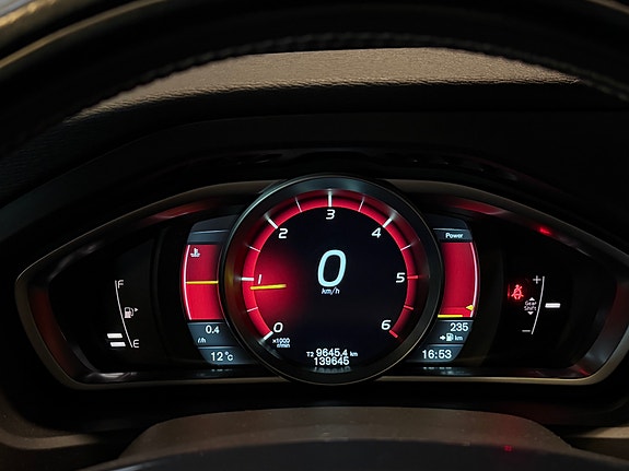 Volvo V40 29 of 30
