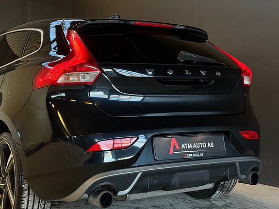 Volvo V40 8 of 30