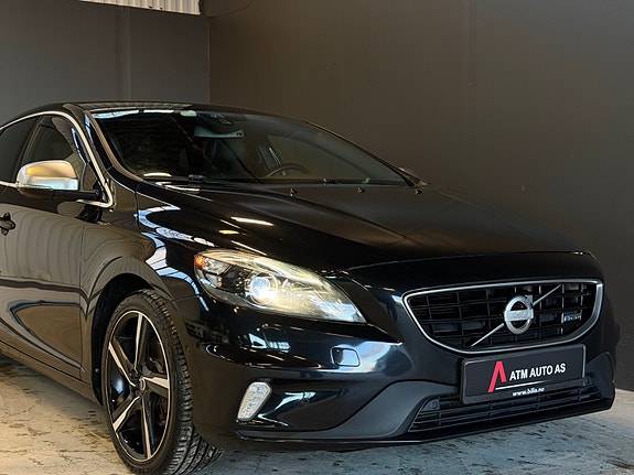 Volvo V40 3 of 30