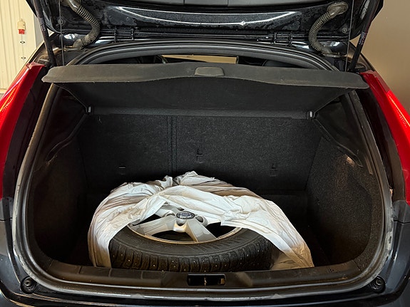 Volvo V40 12 of 30