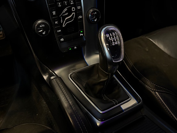 Volvo V40 23 of 30
