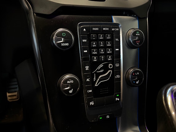 Volvo V40 24 of 30