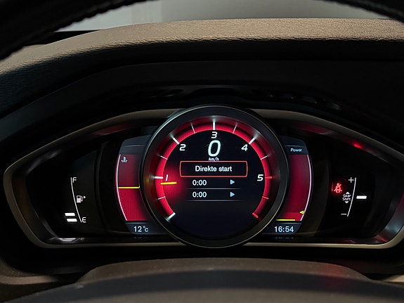 Volvo V40 30 of 30