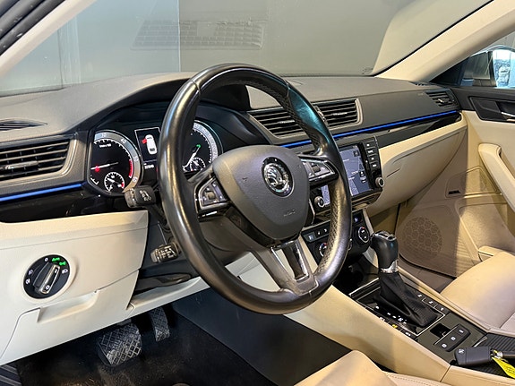 Skoda Superb 19 of 30
