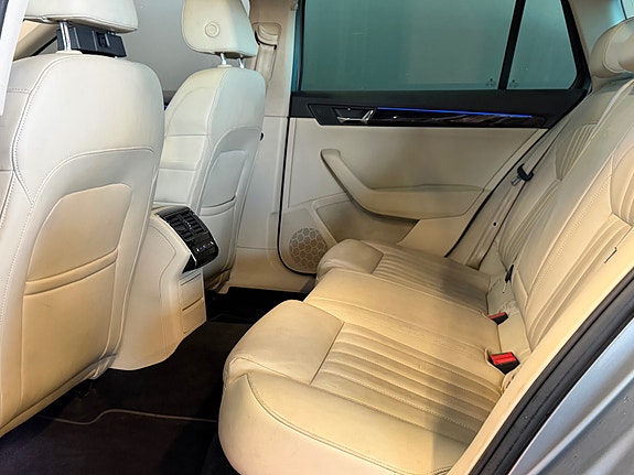 Skoda Superb 21 of 30