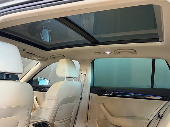 Skoda Superb 22 of 30