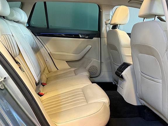 Skoda Superb 25 of 30