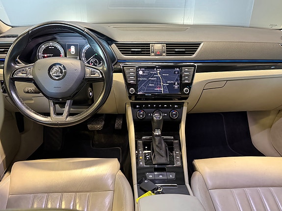 Skoda Superb 27 of 30