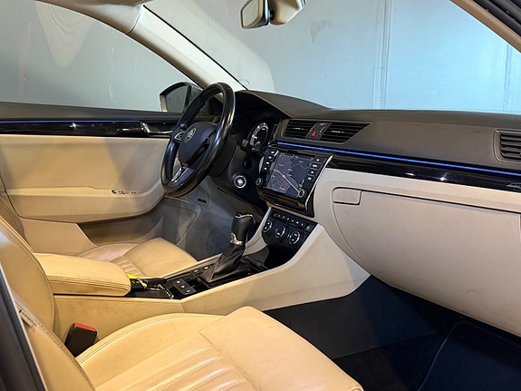 Skoda Superb 24 of 30
