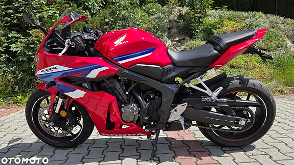 Honda CBR 650R 7 of 11