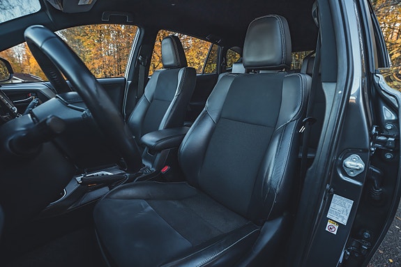 Toyota RAV4 19 of 30