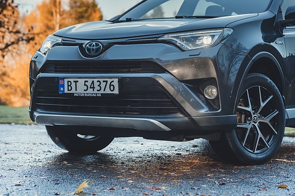 Toyota RAV4 5 of 30