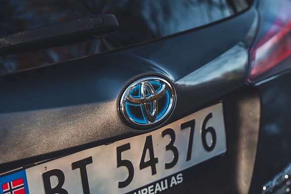 Toyota RAV4 14 of 30