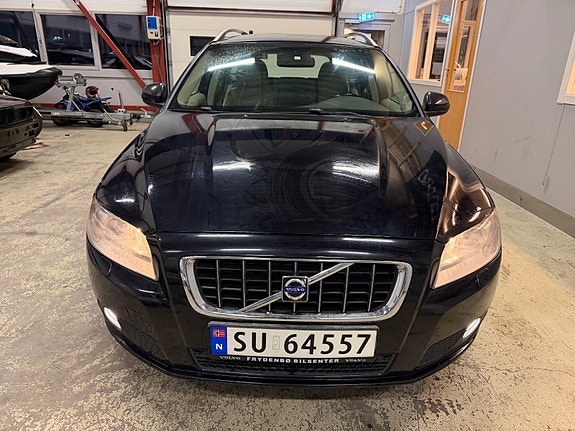 Volvo V70 3 of 26