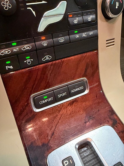 Volvo V70 18 of 26