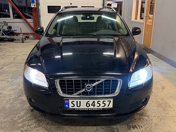 Volvo V70 5 of 26