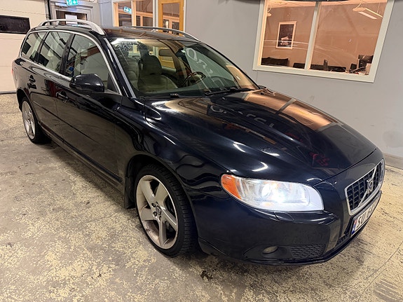 Volvo V70 7 of 26