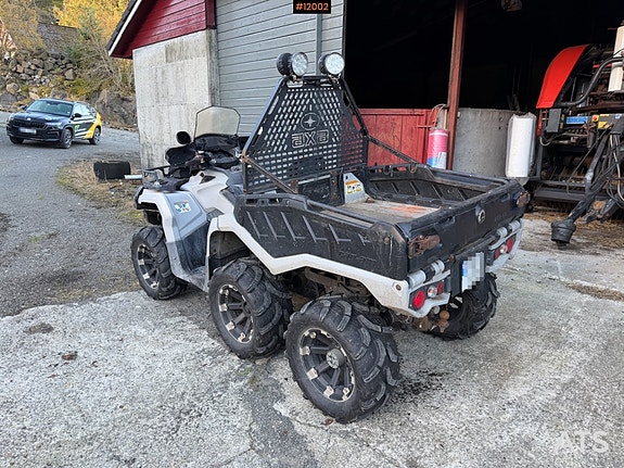 BRP Can-Am Outlander 650 6X6 10 of 30